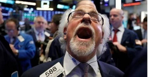 Sóng gió trở lại: Tiền ngoại rút ròng hơn 1.700 tỷ đồng, cổ phiếu nào bị 'xả' mạnh nhất?