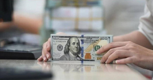 Lãi suất qua đêm vọt lên 11%, USD tự do tiến sát mốc 26.900 đồng