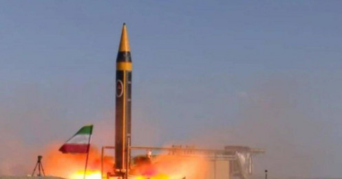 Tín hiệu mập mờ từ Tehran khiến ông Trump đau đầu