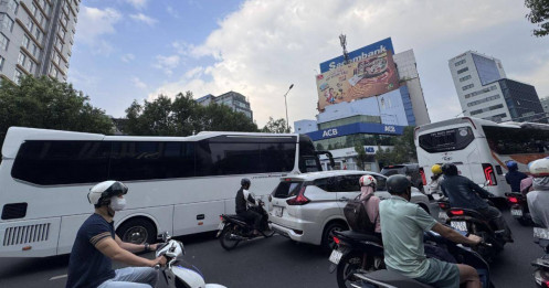 Các nhà xe rục rịch tăng giá vé và cước vận chuyển