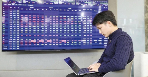 VN-Index tháng 3: Vượt "giông bão" địa chính trị để tìm đỉnh cao mới