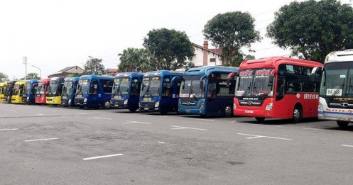 Xăng vượt 27.000 đồng/lít: Vận tải "nghẹt thở" vì bão giá