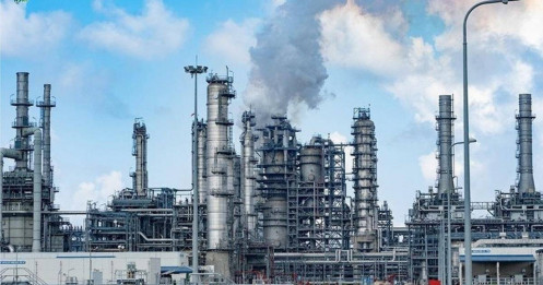 Có 2 nhà máy lọc dầu lớn, vì sao Việt Nam vẫn nhập khẩu xăng?