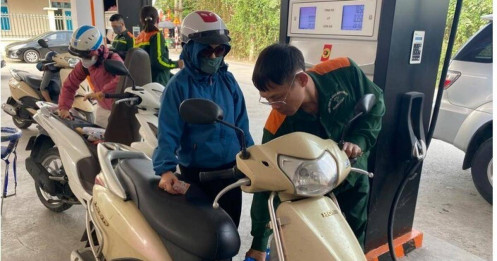 Bộ Công Thương: Khẩn trương xây dựng kế hoạch nhập khẩu xăng dầu cho tháng 4-2026