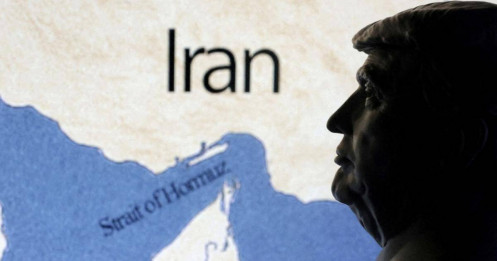 Iran tuyên bố “chờ” hạm đội Mỹ tại eo biển Hormuz, dọa chặn toàn bộ xuất khẩu dầu Trung Đông