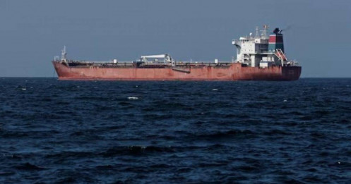 Bí ẩn tại eo Hormuz: 30 tàu "ngụy trang" thành tàu Trung Quốc để thoát hiểm