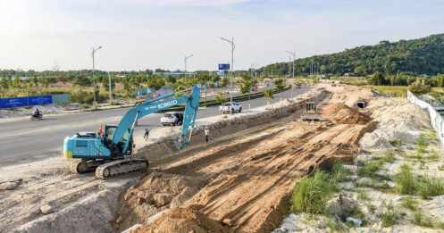 Dự án giao thông nguy cơ 'vỡ' tiến độ vì khan hiếm xăng dầu, vật liệu tăng giá