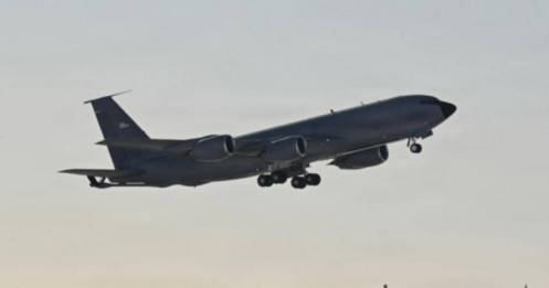 Máy bay tiếp dầu Mỹ rơi gần Iran