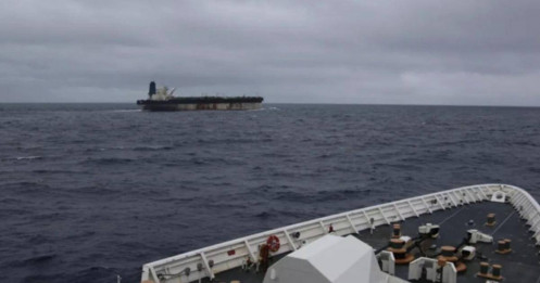 Tàu chở dầu liên quan Mỹ bị đánh chìm ở Vịnh Ba Tư, căng thẳng tại Hormuz tiếp tục leo thang