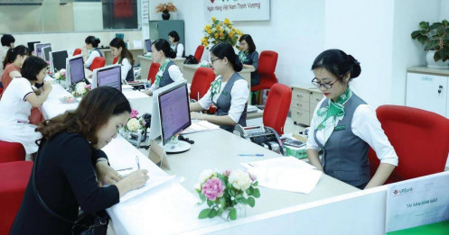 Ngân hàng tư nhân và "cuộc đua" giành lại vị thế