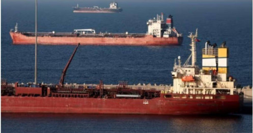 Hải quân Mỹ sẽ hộ tống các tàu chở dầu qua eo biển Hormuz khi 'có thể về mặt quân sự'