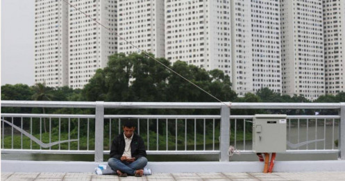 Lãi suất cao tác động ra sao đến cổ phiếu BĐS thương mại?