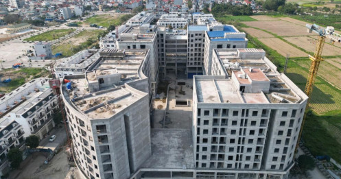 Vì sao lãi suất cho vay tăng vẫn không 'hạ nhiệt' giá bất động sản?