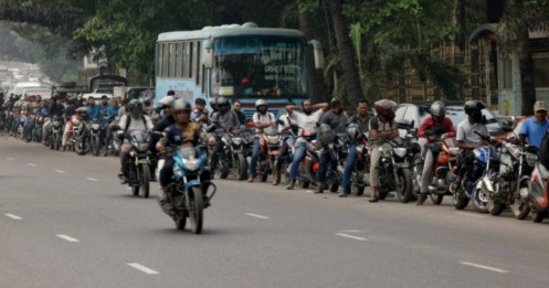 Khủng hoảng xăng dầu 'bóp nghẹt' người nghèo châu Á