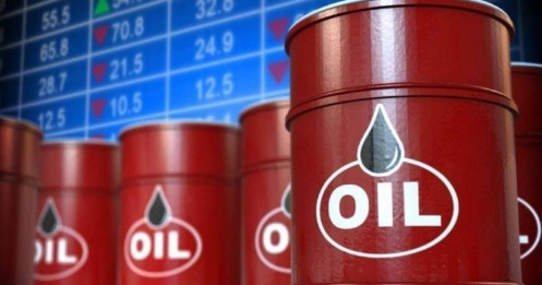 Dầu Brent vượt 106 USD, nỗi lo lạm phát quay trở lại