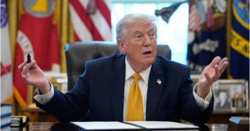 Ông Trump bị sốc trước đòn trả đũa của Iran