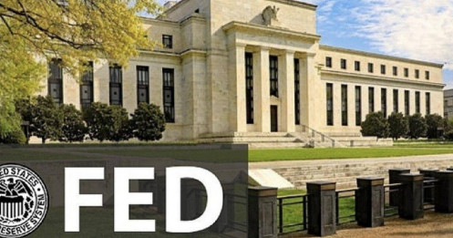 Cú bẻ lái định mệnh của Fed: Từ giấc mơ tiền rẻ đến nguy cơ tăng lãi suất trở lại