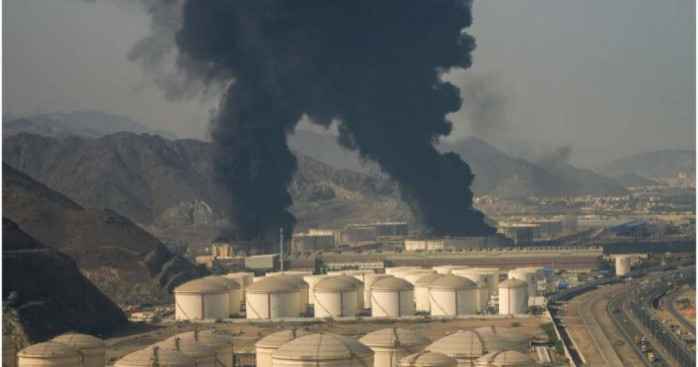 Iran cảnh báo giá dầu có thể chạm 200 USD/thùng