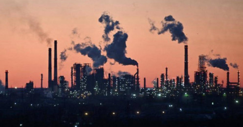 Giá dầu vượt 110 USD/thùng, Nga “hốt bạc” giữa tâm bão Trung Đông