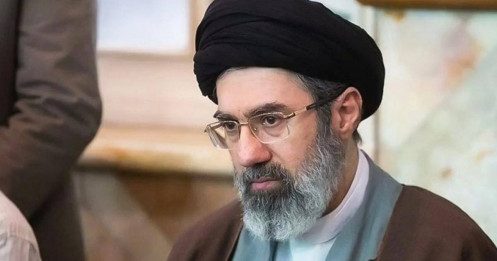 Màn lộ diện đầy nghi vấn của Tân lãnh tụ Iran
