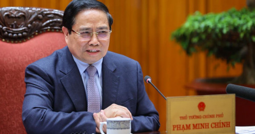 Thủ tướng: Khuyến khích người dân sử dụng phương tiện công cộng, xe điện