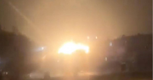 Iran phóng tên lửa vào thị trấn 'có cơ sở hạt nhân' của Israel