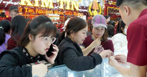 Cú đảo chiều giảm giá của vàng còn kéo dài?