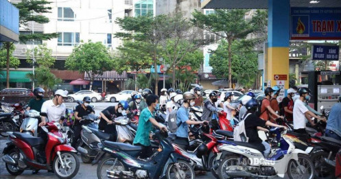 Giá dầu vượt 100 USD: Cú sốc năng lượng mới có thể làm rung chuyển Phố Wall