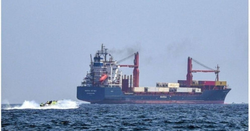 Iran cho phép 'tàu không thù địch' đi qua eo biển Hormuz