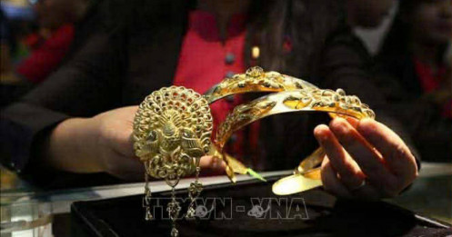 Thị trường vàng ngày 24/3: Nhu cầu vàng ‘nóng’ khi giá tăng trở lại, độ vênh vẫn 'kỷ lục'