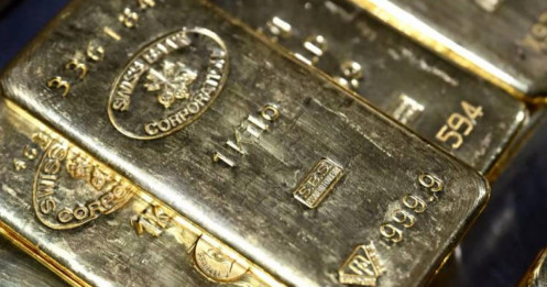 Giá vàng biến động mạnh khi dầu tăng nhiệt và căng thẳng Mỹ Iran làm dấy lên lo ngại lạm phát