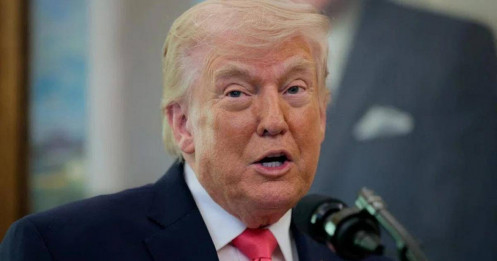 Donald Trump hé lộ thỏa thuận dầu khí chấn động với Iran