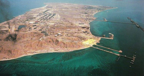 Iran dựng lá chắn thép tại Kharg