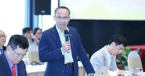 TS Cấn Văn Lực cảnh báo: Bóng ma chiến sự và tỷ giá tác động thế nào đến kinh tế?