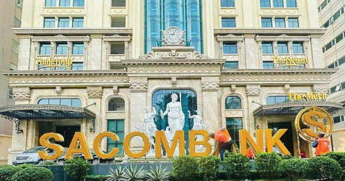 Sacombank "lùi một bước" để tiến xa hơn?