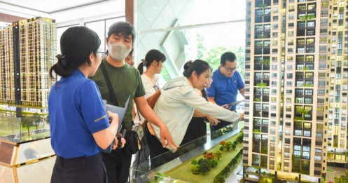 Thị trường xoay trục: Thượng đế lên ngôi giữa vòng vây lãi suất neo cao