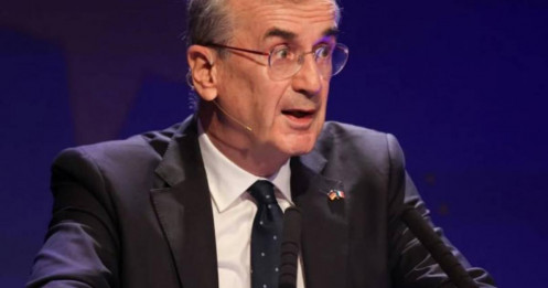 Ông Villeroy cho biết ECB sẵn sàng hành động, nhưng còn quá sớm để thảo luận về thời điểm tăng lãi suất