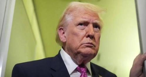 Ông Trump đe dọa xóa sổ hạ tầng năng lượng Iran