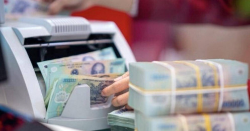 Vì sao ngân hàng dồn dập tăng lãi suất?