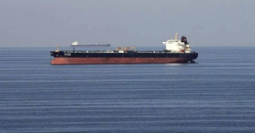 Khủng hoảng Hormuz leo thang: Tuyến tránh bị tấn công, giá dầu chao đảo toàn cầu