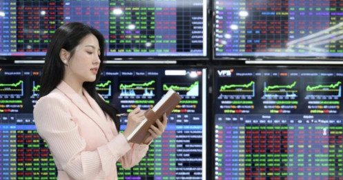 Cổ phiếu chứng khoán bật tăng trước mùa KQKD quý I: Dòng tiền đang đặt cược điều gì?