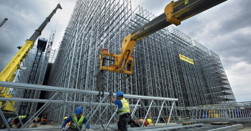 Lãi tăng bằng lần, doanh nghiệp xây dựng “đổi vận”: Ai đang dẫn đầu cuộc chơi?