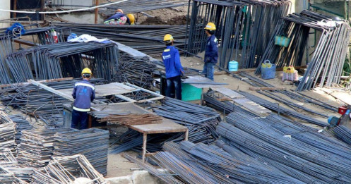 Giá vật liệu "ăn mòn" túi tiền nhà thầu