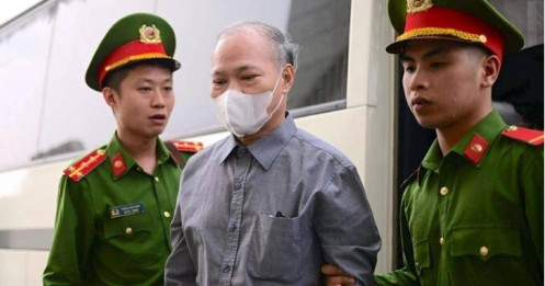 Cựu thứ trưởng Hoàng Văn Thắng: 'Anh em đến cám ơn thì nhận'