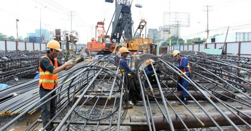 Đầu tư công trở thành "cú đấm thép" vực dậy tăng trưởng?