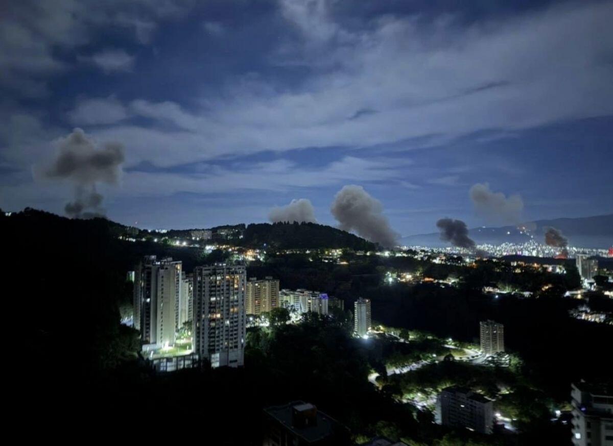 Loạt tiếng nổ lớn rung chuyển thủ đô Venezuela