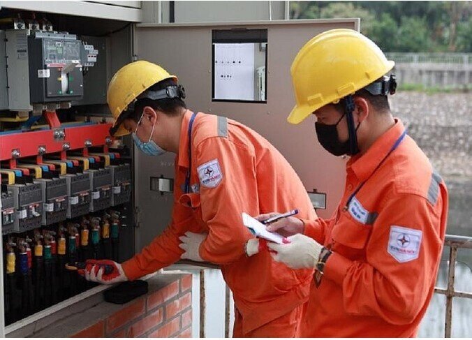 Chuyên gia nói gì về đề xuất đưa chi phí vận hành, bảo trì vào giá điện?
