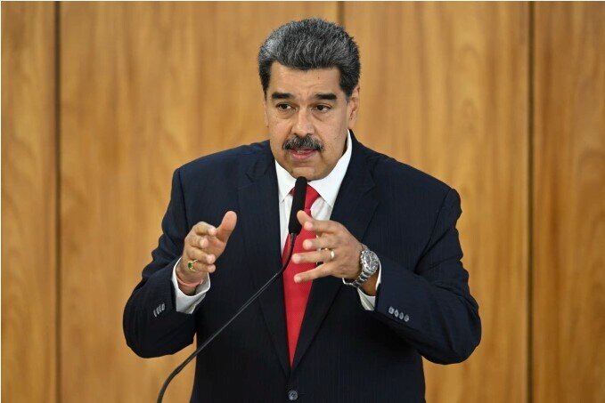 Thụy Sĩ đóng băng tài sản của ông Maduro