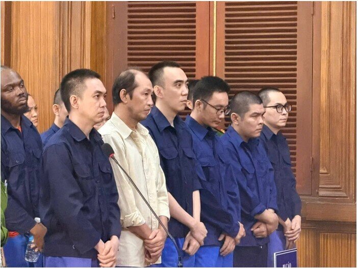 Xét xử đường dây rửa tiền hàng nghìn tỉ đồng: Đường đi của tiền bẩn xuyên quốc gia