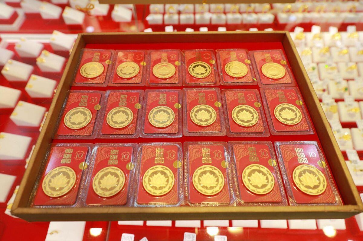 Giá vàng tiếp tục tăng